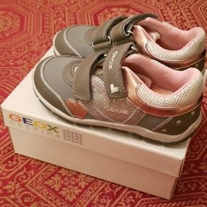 🆕️Geox Baby Shaax grey sneakers